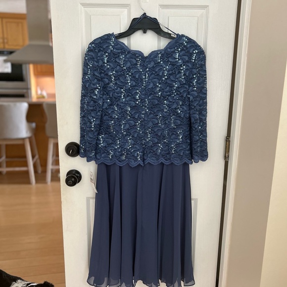 NWT ALEX EVENINGS Women's Sequined 3/4 Sleeve Midi Evening Dress 12P Wedgewood - Picture 5 of 11